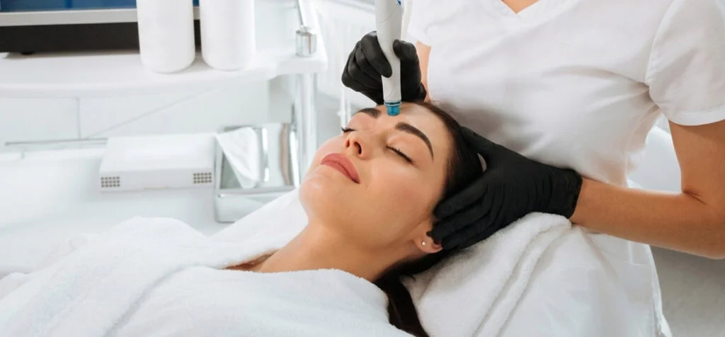 Hydrofacial Gesichtsbehandlung bei MA Beauty in Wettingen für frische und gepflegte Haut